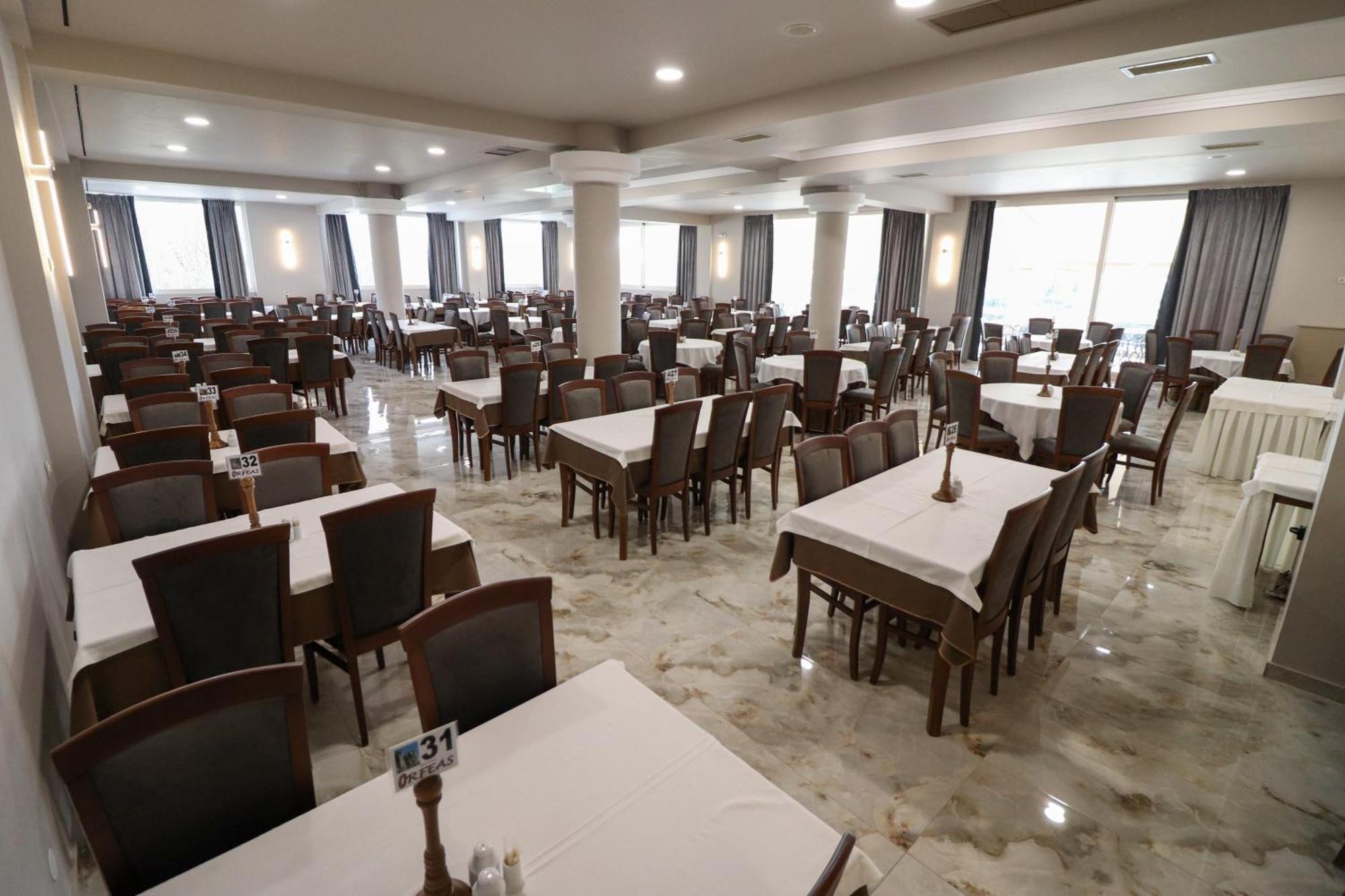 Hotel Orfeas Kalampáka Ngoại thất bức ảnh
