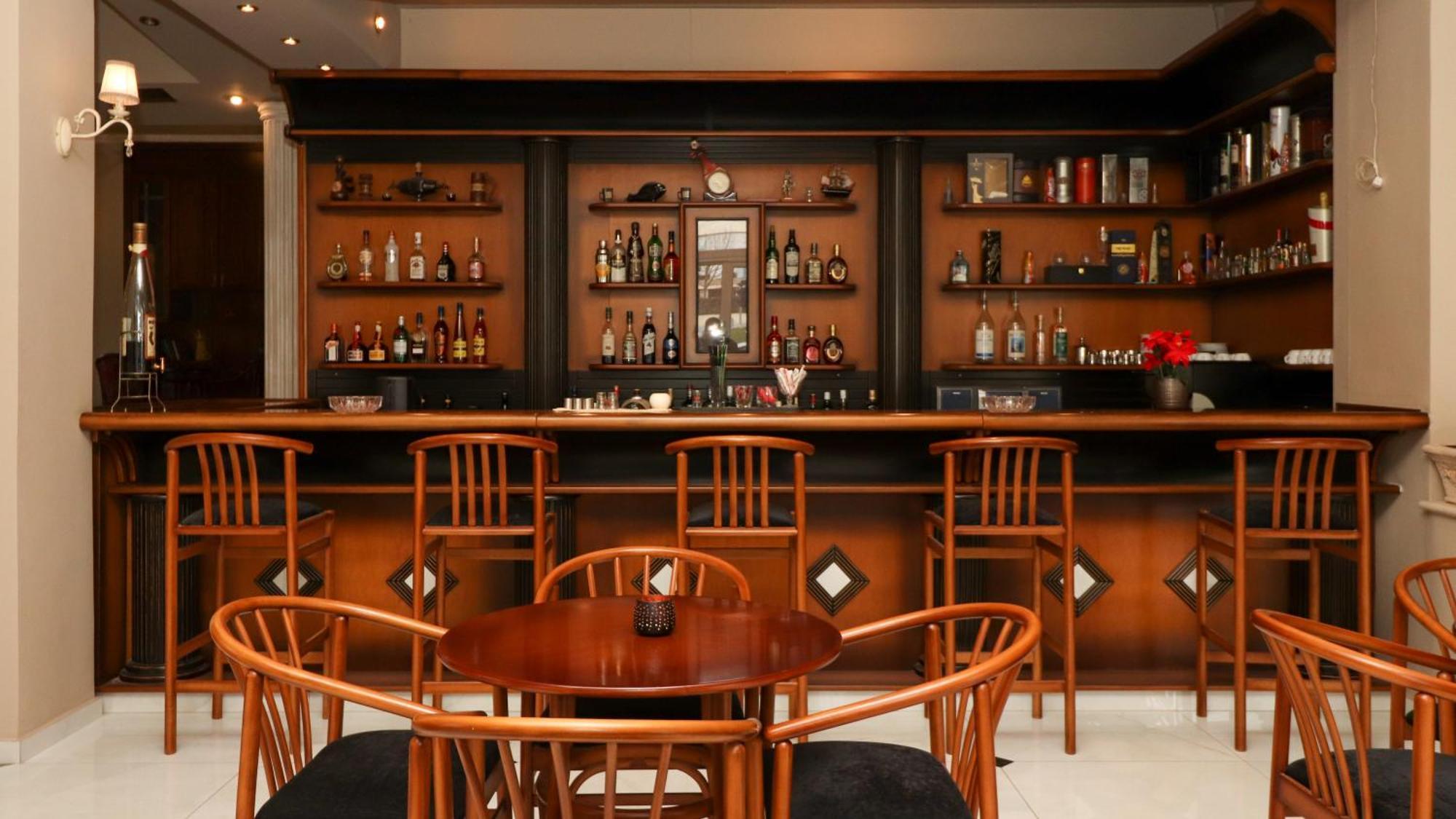 Hotel Orfeas Kalampáka Ngoại thất bức ảnh