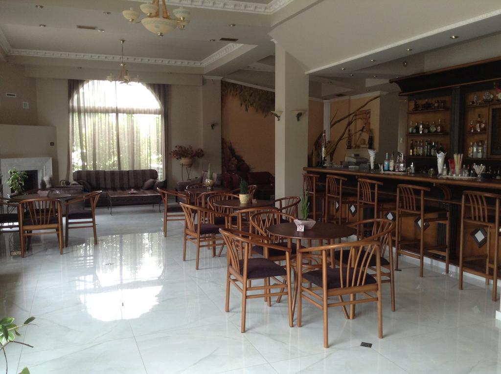 Hotel Orfeas Kalampáka Ngoại thất bức ảnh