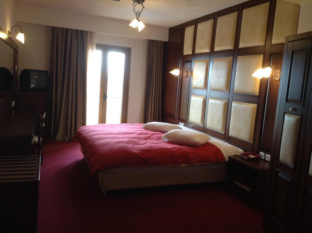 Hotel Orfeas Kalampáka Ngoại thất bức ảnh