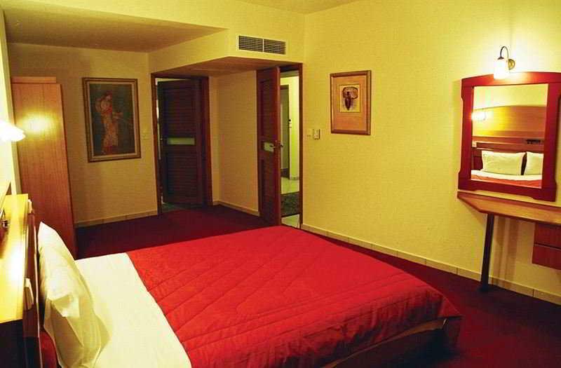 Hotel Orfeas Kalampáka Ngoại thất bức ảnh
