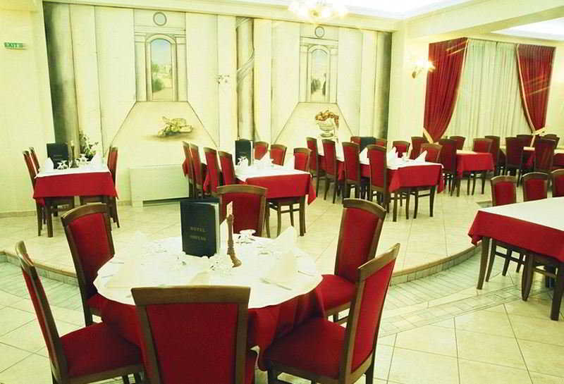 Hotel Orfeas Kalampáka Ngoại thất bức ảnh