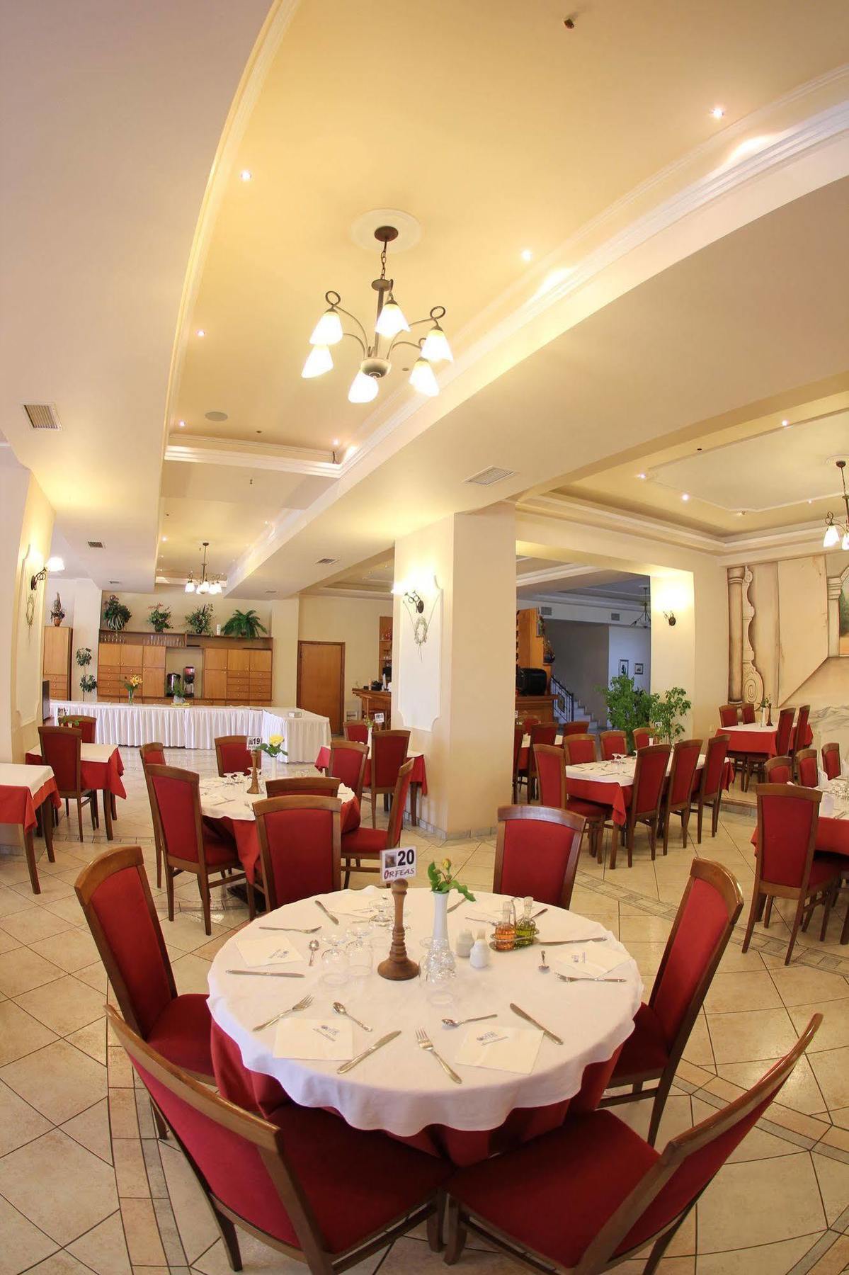 Hotel Orfeas Kalampáka Ngoại thất bức ảnh